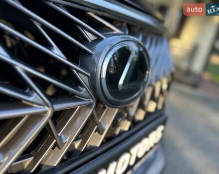 Черный Лексус ЛХ, объемом двигателя 5.66 л и пробегом 294 тыс. км за 59500 $, фото 17 на Automoto.ua