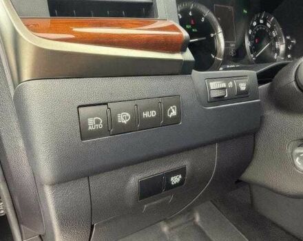 Черный Лексус ЛХ, объемом двигателя 5.7 л и пробегом 120 тыс. км за 43700 $, фото 17 на Automoto.ua
