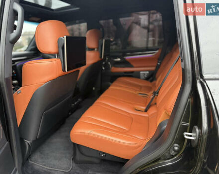 Чорний Лексус ЛХ, об'ємом двигуна 5.7 л та пробігом 161 тис. км за 67000 $, фото 32 на Automoto.ua