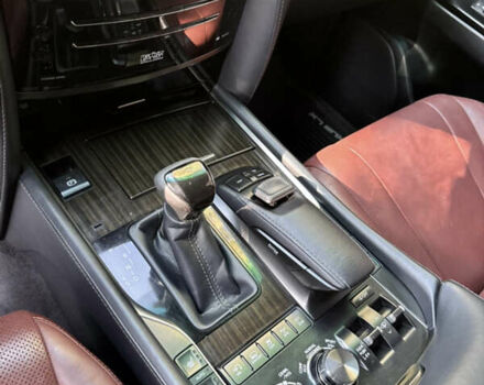 Черный Лексус ЛХ, объемом двигателя 4.5 л и пробегом 175 тыс. км за 59000 $, фото 10 на Automoto.ua