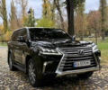 Черный Лексус ЛХ, объемом двигателя 5.7 л и пробегом 145 тыс. км за 65000 $, фото 3 на Automoto.ua