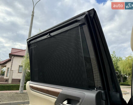 Черный Лексус ЛХ, объемом двигателя 4.5 л и пробегом 230 тыс. км за 55900 $, фото 99 на Automoto.ua