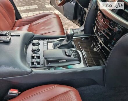 Черный Лексус ЛХ, объемом двигателя 5.66 л и пробегом 156 тыс. км за 67000 $, фото 6 на Automoto.ua