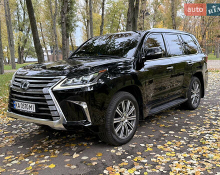 Черный Лексус ЛХ, объемом двигателя 5.7 л и пробегом 145 тыс. км за 65000 $, фото 4 на Automoto.ua
