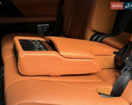 Черный Лексус ЛХ, объемом двигателя 5.66 л и пробегом 174 тыс. км за 57500 $, фото 11 на Automoto.ua