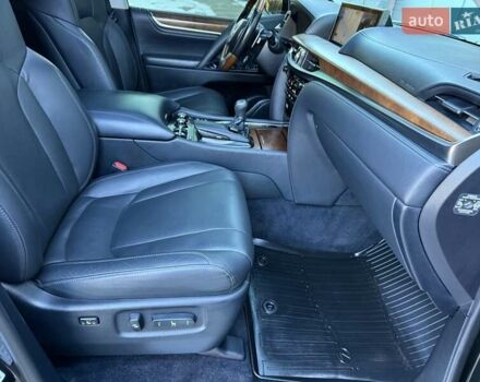Чорний Лексус ЛХ, об'ємом двигуна 5.66 л та пробігом 142 тис. км за 60500 $, фото 35 на Automoto.ua