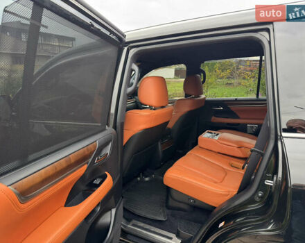 Чорний Лексус ЛХ, об'ємом двигуна 4.46 л та пробігом 195 тис. км за 59500 $, фото 8 на Automoto.ua