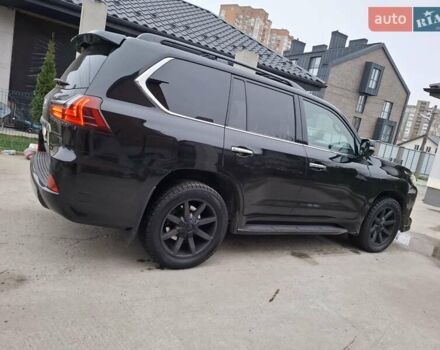 Черный Лексус ЛХ, объемом двигателя 4.46 л и пробегом 187 тыс. км за 65000 $, фото 1 на Automoto.ua