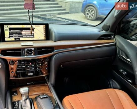Черный Лексус ЛХ, объемом двигателя 5.66 л и пробегом 174 тыс. км за 57500 $, фото 10 на Automoto.ua