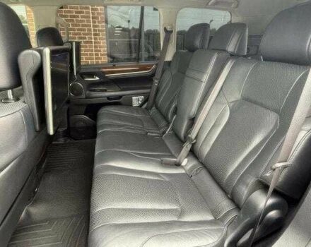 Черный Лексус ЛХ, объемом двигателя 5.7 л и пробегом 120 тыс. км за 43700 $, фото 10 на Automoto.ua
