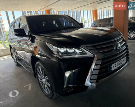 Черный Лексус ЛХ, объемом двигателя 5.7 л и пробегом 145 тыс. км за 65000 $, фото 5 на Automoto.ua
