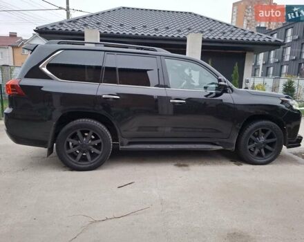 Черный Лексус ЛХ, объемом двигателя 4.46 л и пробегом 187 тыс. км за 65000 $, фото 4 на Automoto.ua