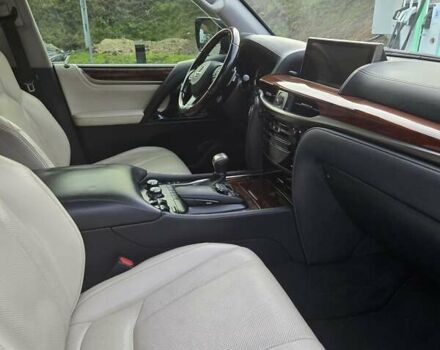 Чорний Лексус ЛХ, об'ємом двигуна 4.46 л та пробігом 312 тис. км за 55500 $, фото 11 на Automoto.ua