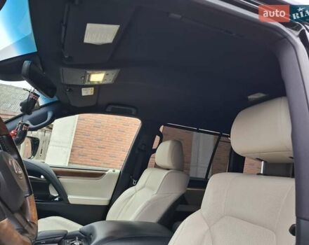 Черный Лексус ЛХ, объемом двигателя 4.46 л и пробегом 187 тыс. км за 65000 $, фото 10 на Automoto.ua