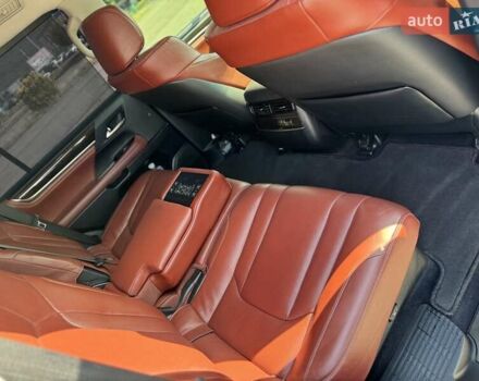 Чорний Лексус ЛХ, об'ємом двигуна 4.46 л та пробігом 210 тис. км за 51000 $, фото 19 на Automoto.ua