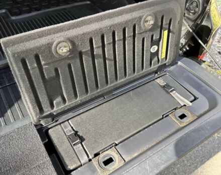 Черный Лексус ЛХ, объемом двигателя 4.5 л и пробегом 175 тыс. км за 59000 $, фото 5 на Automoto.ua