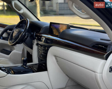 Чорний Лексус ЛХ, об'ємом двигуна 5.66 л та пробігом 79 тис. км за 67000 $, фото 26 на Automoto.ua