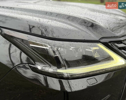 Чорний Лексус ЛХ, об'ємом двигуна 5.7 л та пробігом 161 тис. км за 67000 $, фото 17 на Automoto.ua