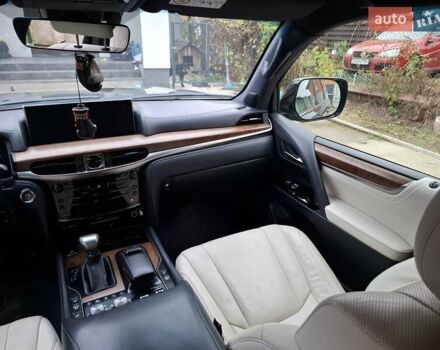 Черный Лексус ЛХ, объемом двигателя 4.46 л и пробегом 187 тыс. км за 65000 $, фото 19 на Automoto.ua