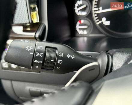 Чорний Лексус ЛХ, об'ємом двигуна 5.7 л та пробігом 161 тис. км за 67000 $, фото 26 на Automoto.ua