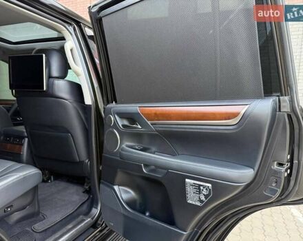 Чорний Лексус ЛХ, об'ємом двигуна 5.66 л та пробігом 142 тис. км за 60500 $, фото 64 на Automoto.ua