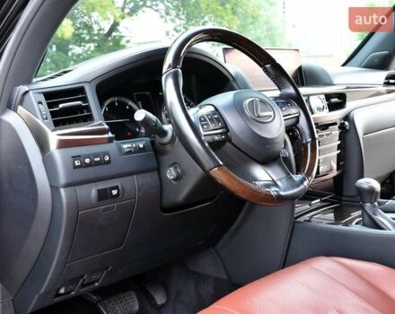Черный Лексус ЛХ, объемом двигателя 4.5 л и пробегом 190 тыс. км за 58999 $, фото 29 на Automoto.ua