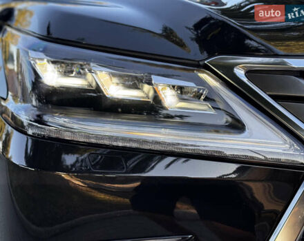 Чорний Лексус ЛХ, об'ємом двигуна 5.66 л та пробігом 79 тис. км за 67000 $, фото 48 на Automoto.ua
