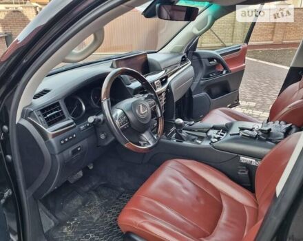 Черный Лексус ЛХ, объемом двигателя 5.66 л и пробегом 156 тыс. км за 67000 $, фото 18 на Automoto.ua