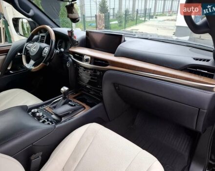 Черный Лексус ЛХ, объемом двигателя 4.46 л и пробегом 187 тыс. км за 65000 $, фото 23 на Automoto.ua