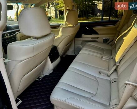 Черный Лексус ЛХ, объемом двигателя 4.46 л и пробегом 120 тыс. км за 68000 $, фото 19 на Automoto.ua