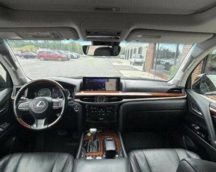 Черный Лексус ЛХ, объемом двигателя 5.7 л и пробегом 120 тыс. км за 43700 $, фото 13 на Automoto.ua