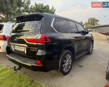 Черный Лексус ЛХ, объемом двигателя 5.7 л и пробегом 140 тыс. км за 67000 $, фото 3 на Automoto.ua