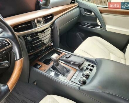 Черный Лексус ЛХ, объемом двигателя 4.46 л и пробегом 187 тыс. км за 65000 $, фото 13 на Automoto.ua