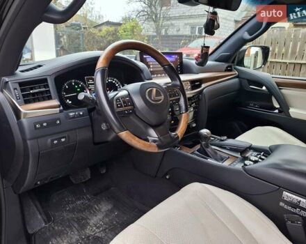 Черный Лексус ЛХ, объемом двигателя 4.46 л и пробегом 187 тыс. км за 65000 $, фото 2 на Automoto.ua