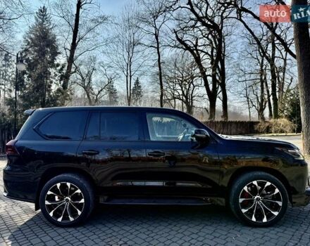 Черный Лексус ЛХ, объемом двигателя 4.46 л и пробегом 120 тыс. км за 68000 $, фото 5 на Automoto.ua