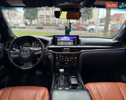 Чорний Лексус ЛХ, об'ємом двигуна 5.7 л та пробігом 161 тис. км за 67000 $, фото 33 на Automoto.ua