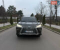 Черный Лексус ЛХ, объемом двигателя 4.5 л и пробегом 212 тыс. км за 59900 $, фото 1 на Automoto.ua