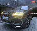 Черный Лексус ЛХ, объемом двигателя 4.46 л и пробегом 170 тыс. км за 65000 $, фото 1 на Automoto.ua
