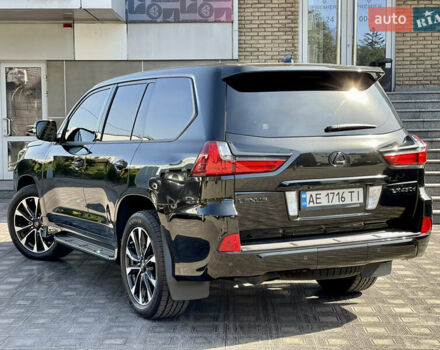 Черный Лексус ЛХ, объемом двигателя 4.46 л и пробегом 170 тыс. км за 61500 $, фото 7 на Automoto.ua