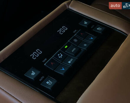 Черный Лексус ЛХ, объемом двигателя 4.46 л и пробегом 170 тыс. км за 61500 $, фото 22 на Automoto.ua