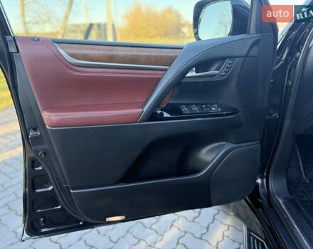 Чорний Лексус ЛХ, об'ємом двигуна 4.46 л та пробігом 260 тис. км за 55000 $, фото 19 на Automoto.ua