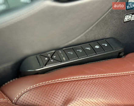 Чорний Лексус ЛХ, об'ємом двигуна 4.46 л та пробігом 109 тис. км за 85000 $, фото 14 на Automoto.ua