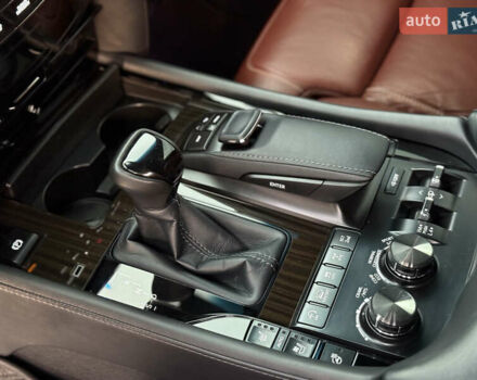 Чорний Лексус ЛХ, об'ємом двигуна 4.46 л та пробігом 109 тис. км за 85000 $, фото 22 на Automoto.ua