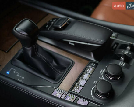 Черный Лексус ЛХ, объемом двигателя 4.46 л и пробегом 170 тыс. км за 61500 $, фото 18 на Automoto.ua