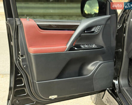 Чорний Лексус ЛХ, об'ємом двигуна 4.46 л та пробігом 109 тис. км за 85000 $, фото 12 на Automoto.ua