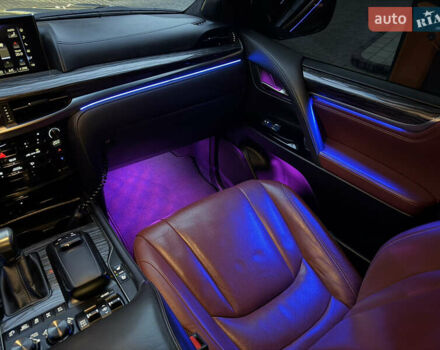 Черный Лексус ЛХ, объемом двигателя 4.46 л и пробегом 170 тыс. км за 65000 $, фото 66 на Automoto.ua