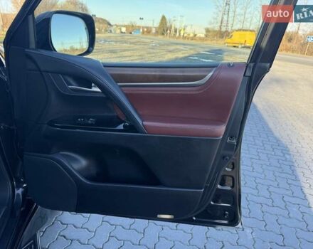 Чорний Лексус ЛХ, об'ємом двигуна 5.66 л та пробігом 260 тис. км за 56500 $, фото 38 на Automoto.ua