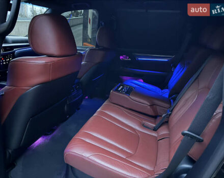 Черный Лексус ЛХ, объемом двигателя 4.46 л и пробегом 170 тыс. км за 65000 $, фото 38 на Automoto.ua