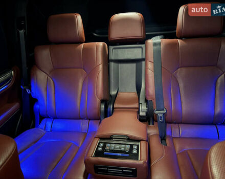 Черный Лексус ЛХ, объемом двигателя 4.46 л и пробегом 170 тыс. км за 65000 $, фото 62 на Automoto.ua