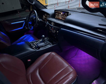 Черный Лексус ЛХ, объемом двигателя 4.46 л и пробегом 170 тыс. км за 65000 $, фото 48 на Automoto.ua